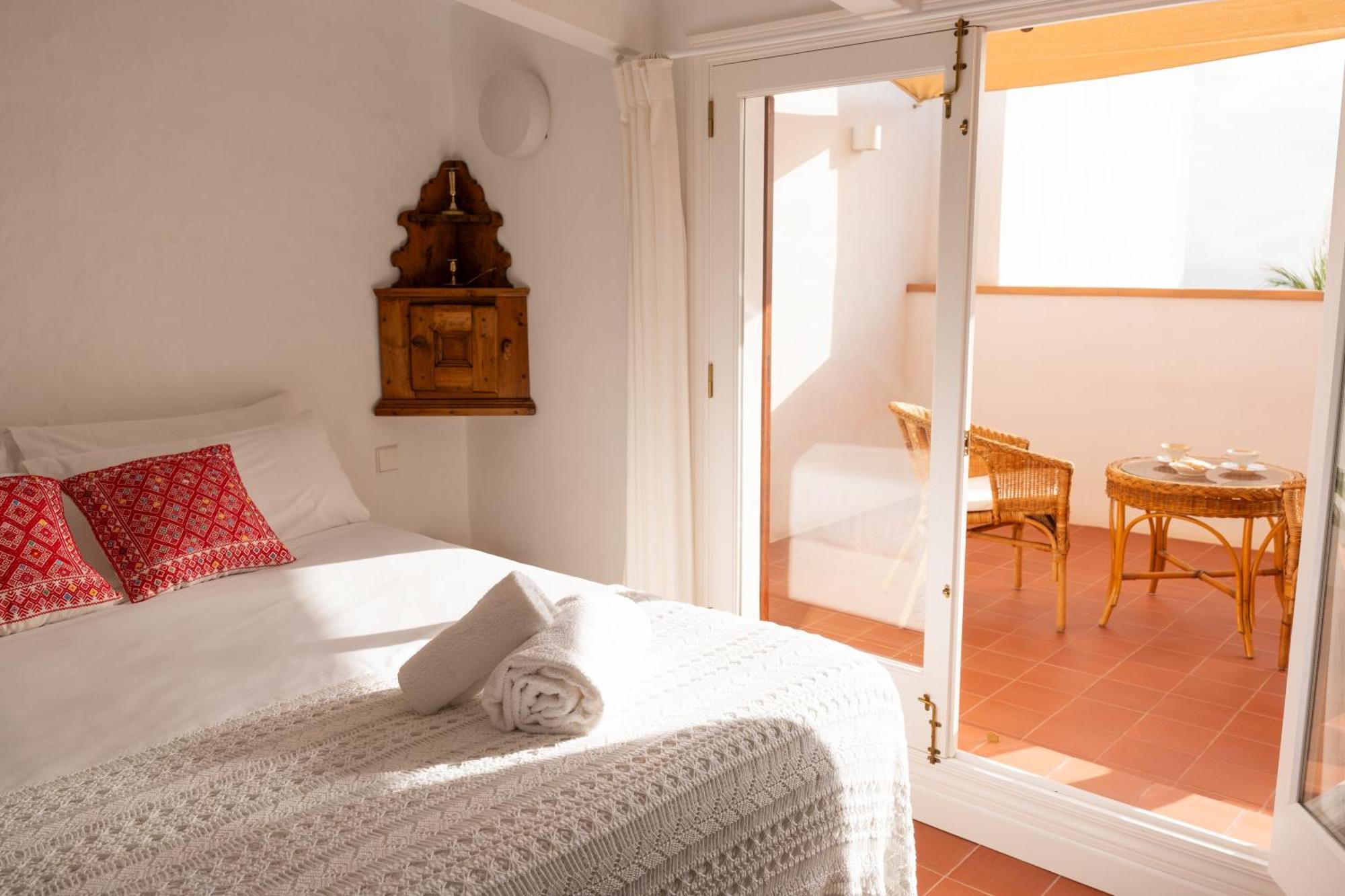 Hotel 3A Ease Of Living Ciutadella  Habitación foto